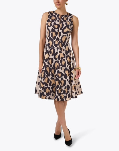 mariella-animalier-print-dress_look.jpeg