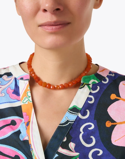 orange-stone-necklace_look.jpeg