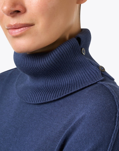 navy-turtleneck-sweater_extra_1.jpeg