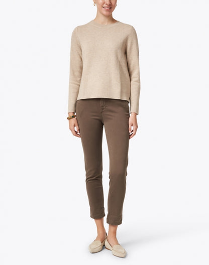 essential-oatmeal-beige-cashmere-sweater_look.jpeg