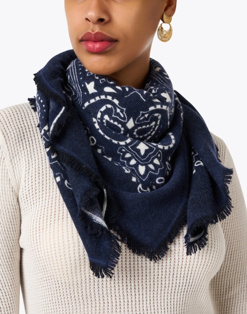 Printed cashmere scarves shop