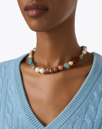 multi-stone-necklace_look.jpeg