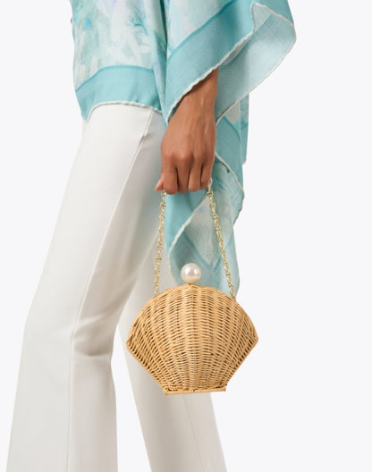 the-shell-natural-rattan-clutch_look.jpeg