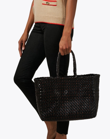 klara-brown-and-black-woven-leather-tote-bag_look.jpeg