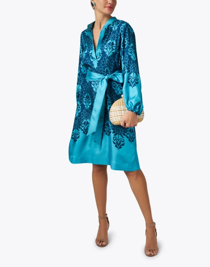 rylene-blue-print-silk-dress_look.jpeg