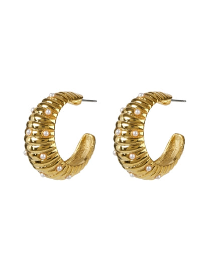 gold-and-pearl-hoop-earrings_product.jpeg