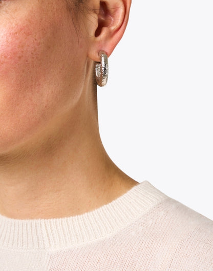 silver-hammered-hoop-earrings_look.jpeg