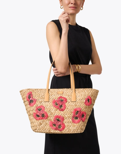 embroidered-poppy-straw-tote-bag_look.jpeg