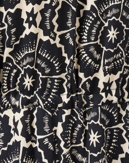 pia-black-and-ivory-print-kaftan_fabric.jpeg