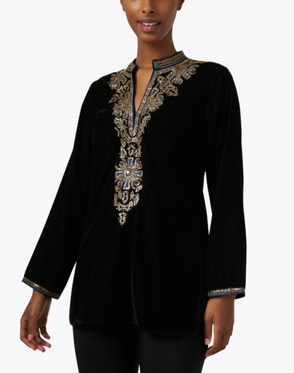 hyderbad-black-and-gold-embroidered-velvet-tunic-top_front.jpeg