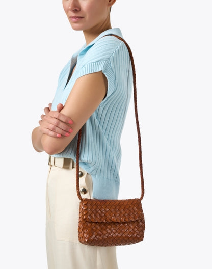 vinnie-brown-woven-leather-crossbody-bag_look.jpeg