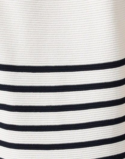 eva-white-and-navy-striped-cotton-sweater_fabric.jpeg