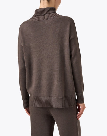 superbo-brown-wool-sweater_back.jpeg