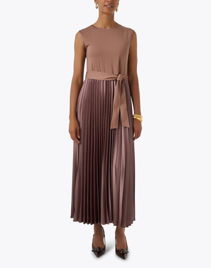 samuele-brown-dress_look.jpeg