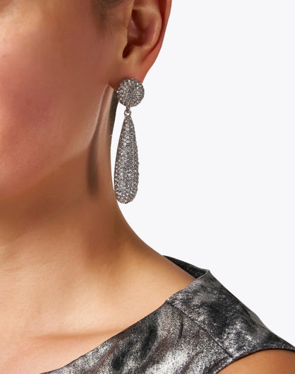 silver-crystal-drop-earrings_look.jpeg