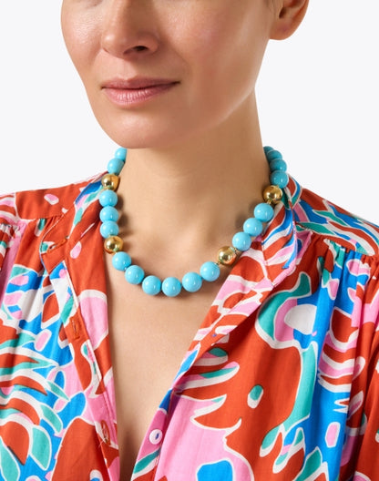 gold-and-turquoise-beaded-necklace_look.jpeg