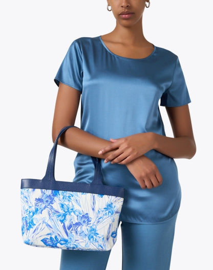 blue-print-shoulder-bag_look.jpeg