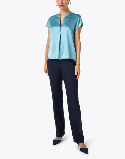 blue-vneck-blouse_look.jpeg