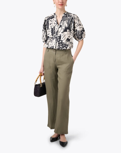 nora-green-linen-pant_look.jpeg