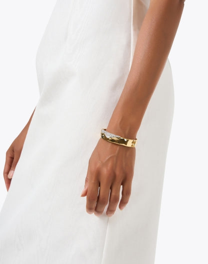 solanales-gold-crystal-cuff-bracelet_look.jpeg