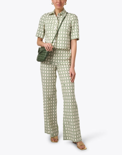 primavera-green-geometric-print-pant_look.jpeg