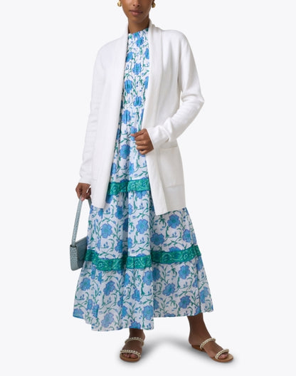 white-cotton-silk-travel-coat_look.jpeg