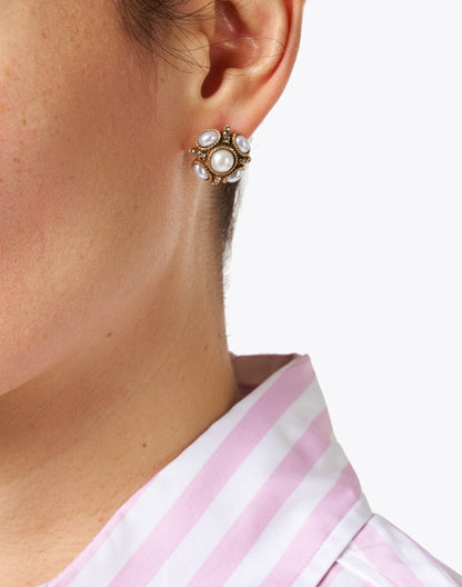 classic-pearl-button-earrings_look.jpeg